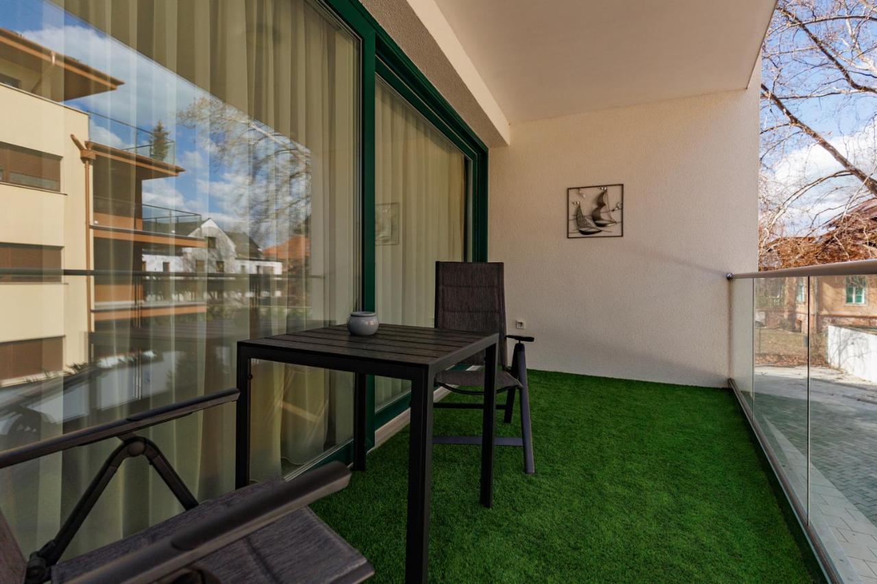 Villa Bauhaus Wellness Apartman Siofok Bagian luar foto