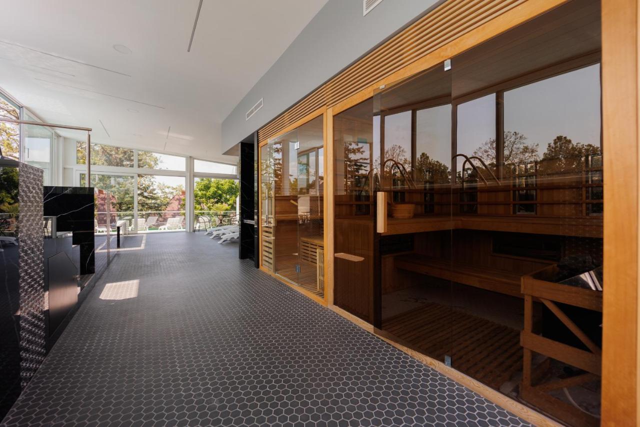 Villa Bauhaus Wellness Apartman Siofok Bagian luar foto