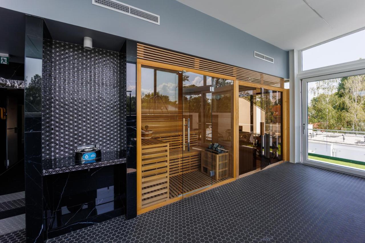 Villa Bauhaus Wellness Apartman Siofok Bagian luar foto