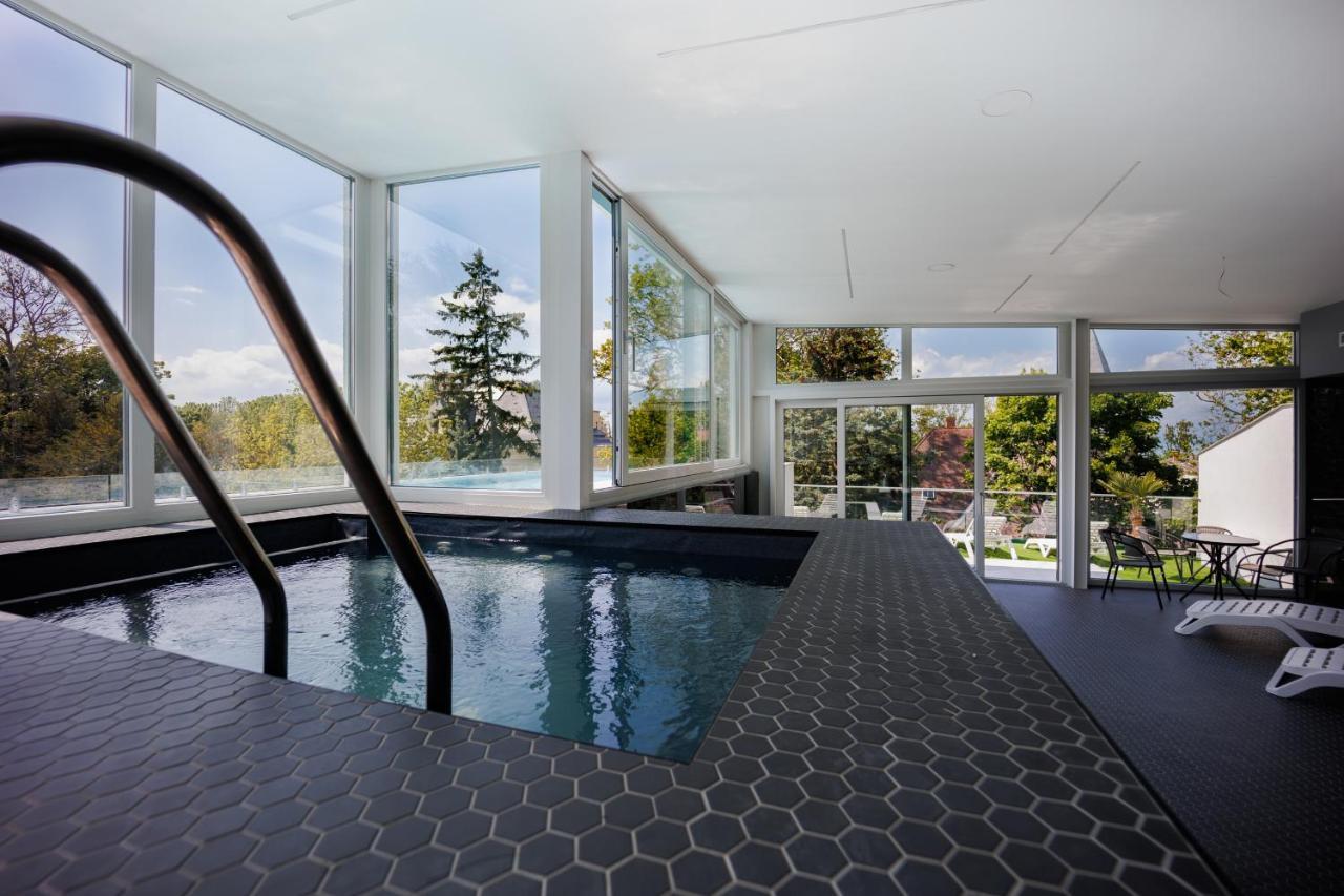Villa Bauhaus Wellness Apartman Siofok Bagian luar foto